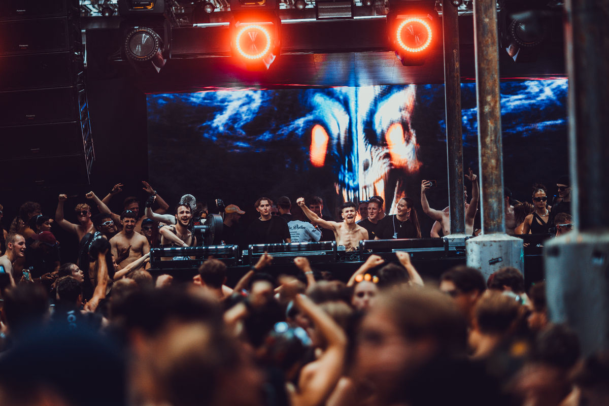 Loading... just a sec